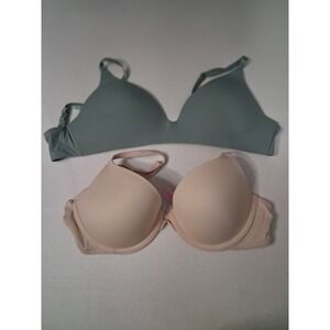 Victoria's Secret & PINK T-Shirt Bra Bundle 32C 1 Wireless 1 Wire Lightly Lined